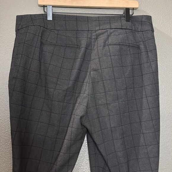 Ann Taylor Factory Black Windowpane Plaid Pull On Ankle Trouser Pants - Picture 7 of 8